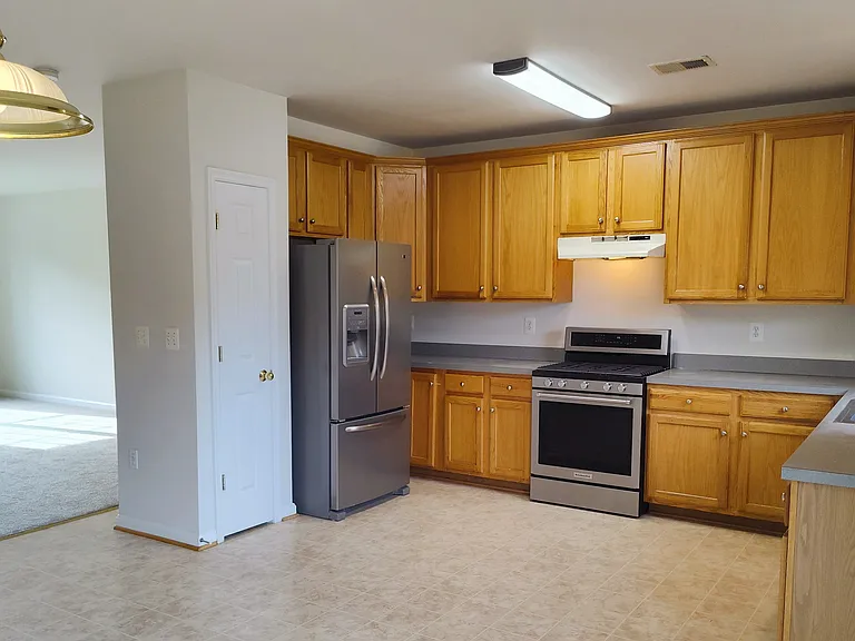 Main floor, kitchen