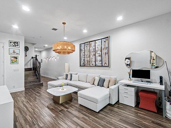 3rd image of 88 Nottingham Place