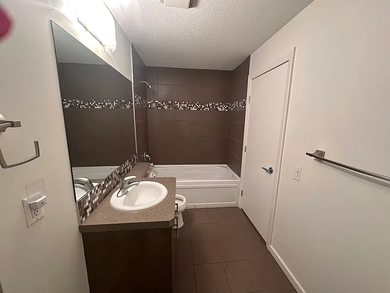 1410 1st St SE #2107 — Photo 12