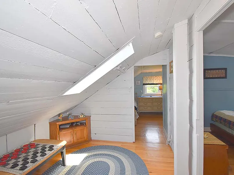 27 Saint James Rd — Photo 9