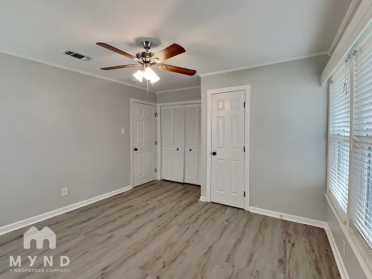 1207 Grace St — Photo 11
