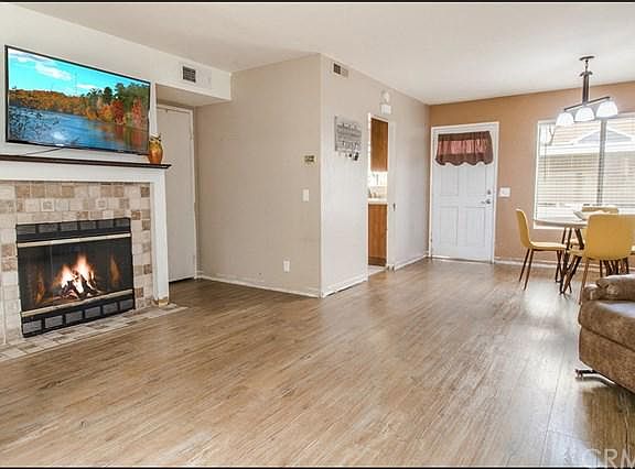 4th image of 89 Dogwood Ln