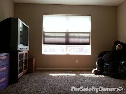 Loft Area
						:
						Great place for the kids to play