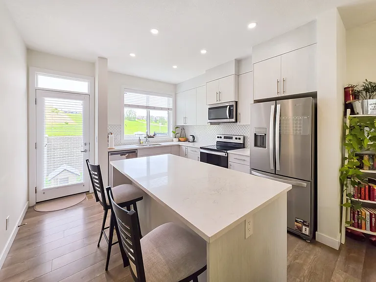 206 Sage Meadows Gdns NW — Photo 10