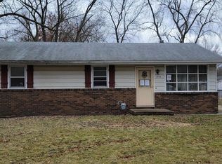 1252 N 3rd St, Riverton, IL 62561