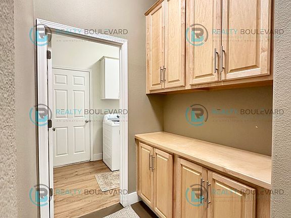 3rd image of 1405 Bronze Canyon Dr