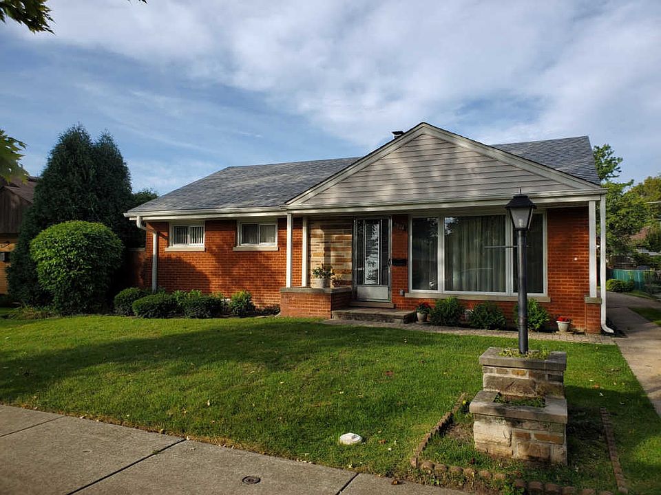 1st image of 7824 N Oconto Ave