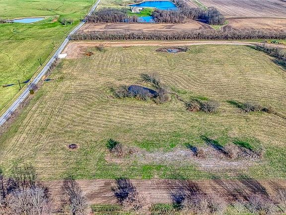 2nd image of 14 Eagle Rdg