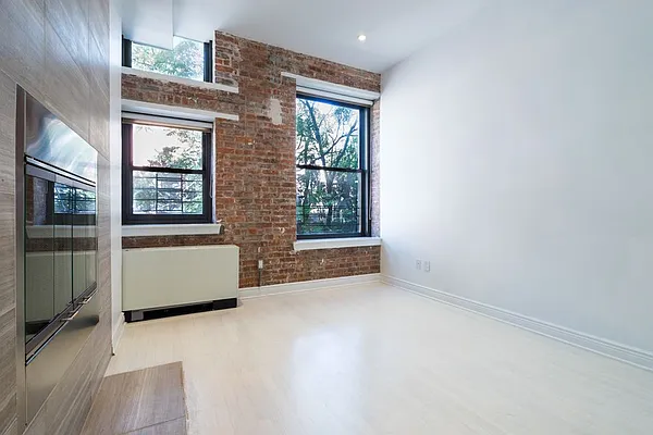 Rented by RHI Group | media 23