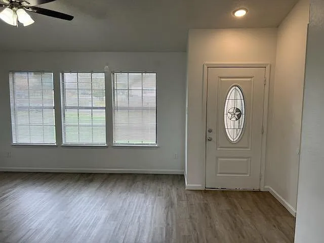 Building Photo - 2410 Grasslands Dr