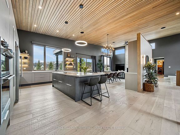 5th image of 7 Meadowlark Way