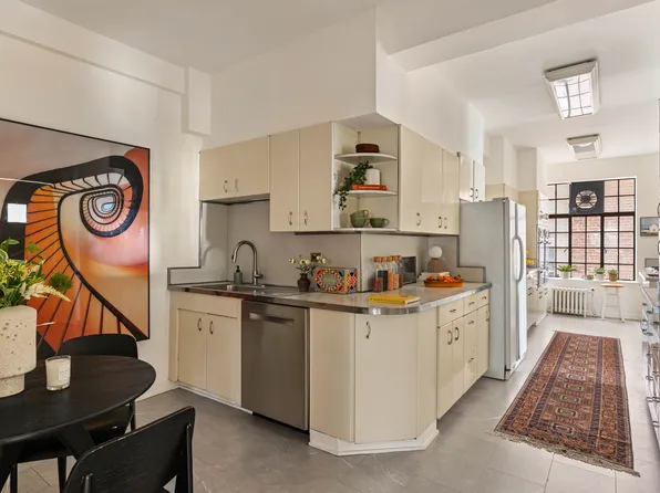 130 East End Avenue image 10 of 12