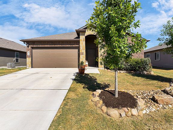 3rd image of 475 Copper Hill Dr