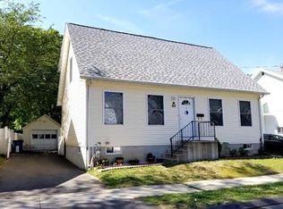 60 Armstrong St, West Springfield, MA 01089