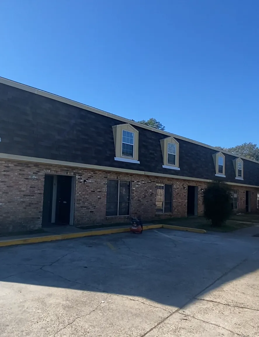 2401 Evangeline — Photo 1