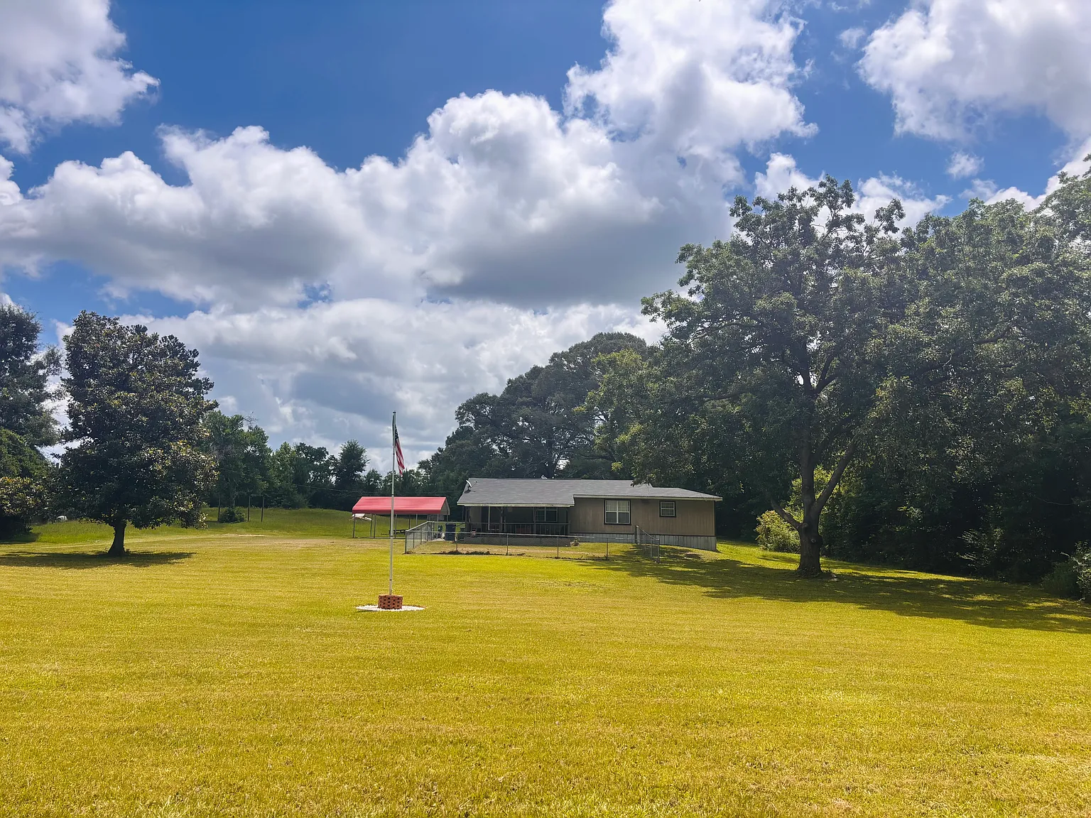 1761 Bass Rd — Photo 3