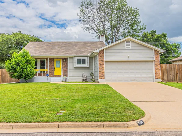 6101 Farmingdale Dr, Arlington, TX 76001