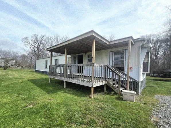 597 Ritchie Farm Rd, Summersville, WV 26651