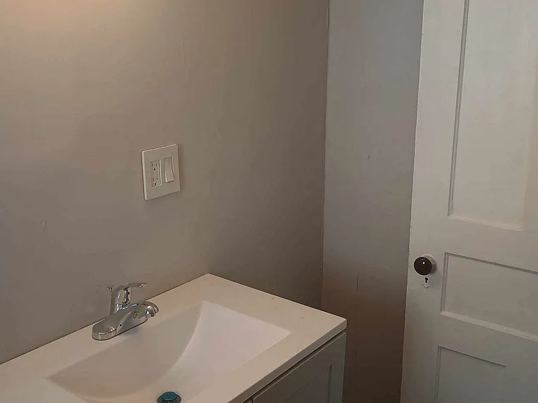 118 Franklin St #2 — Photo 5