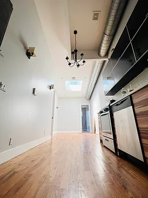 Rented by Pear NYC LLC | media 7