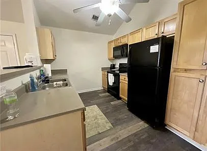 1133 Harts Ridge Dr — Photo 8