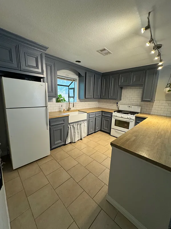 Charming 2-bedroom Guest House Apartment — Photo 2