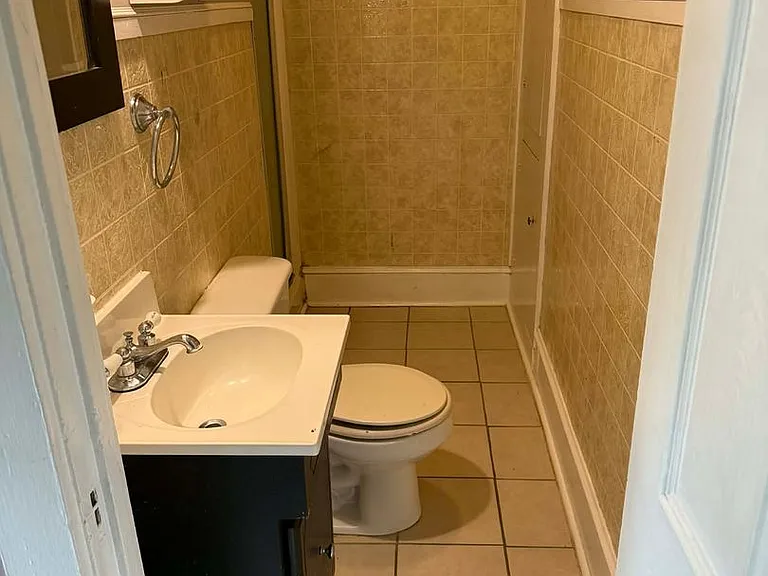 409 Rutherford St — Photo 10