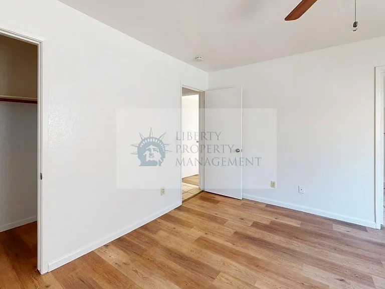 2020 Peggy Ln — Photo 10