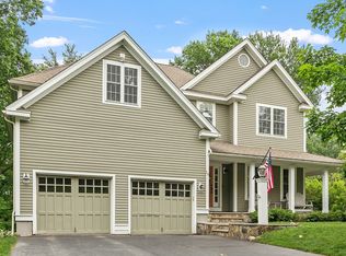 10 Londonderry Ln, Georgetown, MA 01833