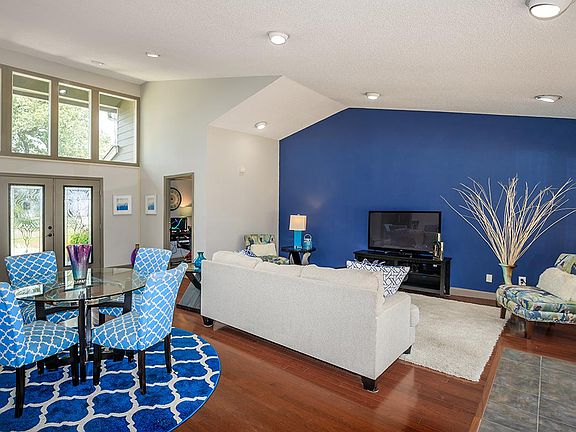 3rd image of 1700 Chambers Dr #1712-11