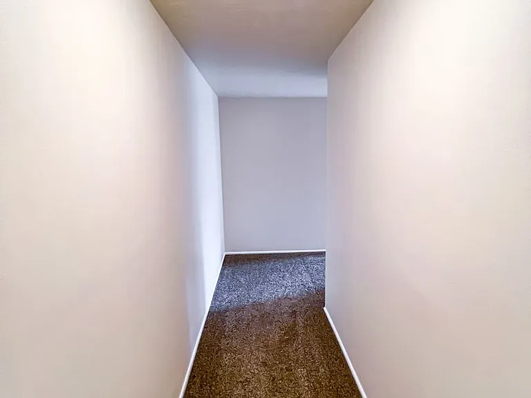 IRO Apartments — Photo 18