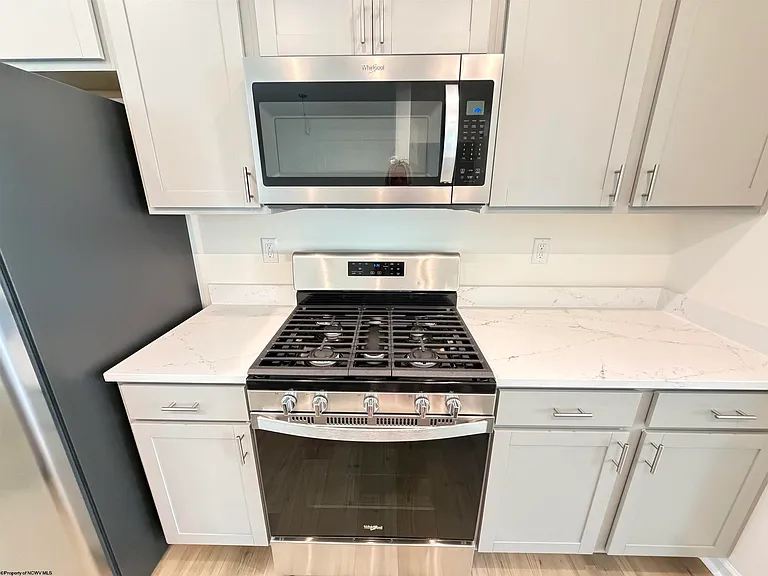 42 Dover Ct — Photo 9