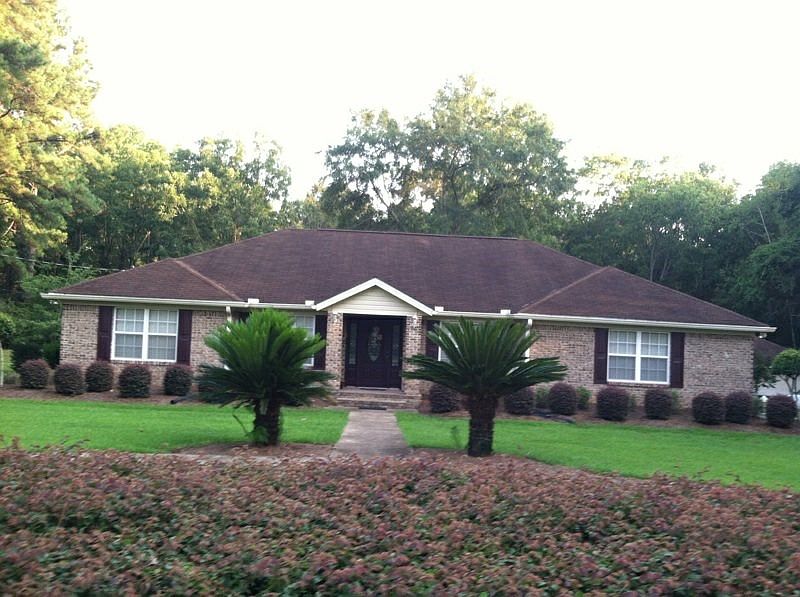 1st image of 200 Millwood Dr