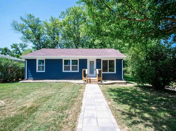 205 Monterey Dr, Washington, IL 61571