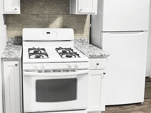 4th image of 817 3rd St NW #1
