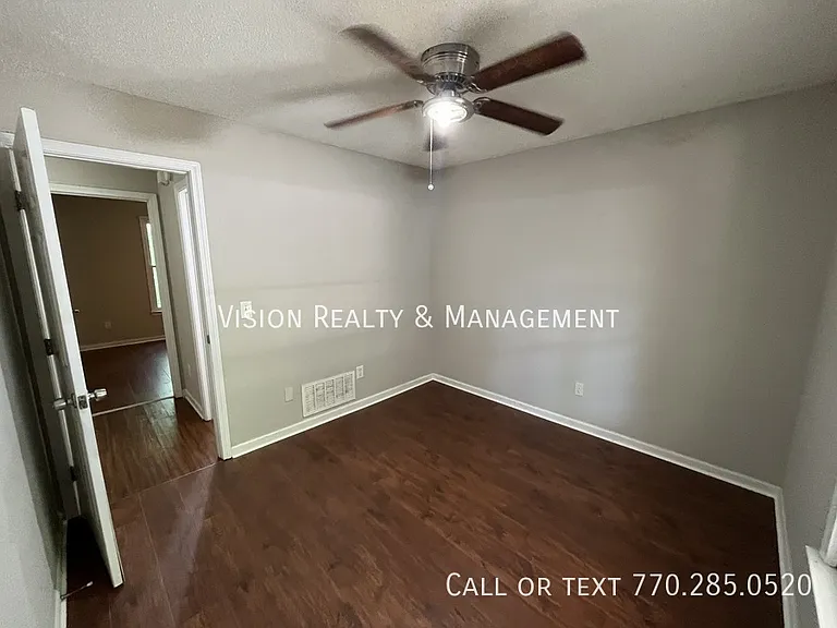 208 Wesley Chapel Rd — Photo 25