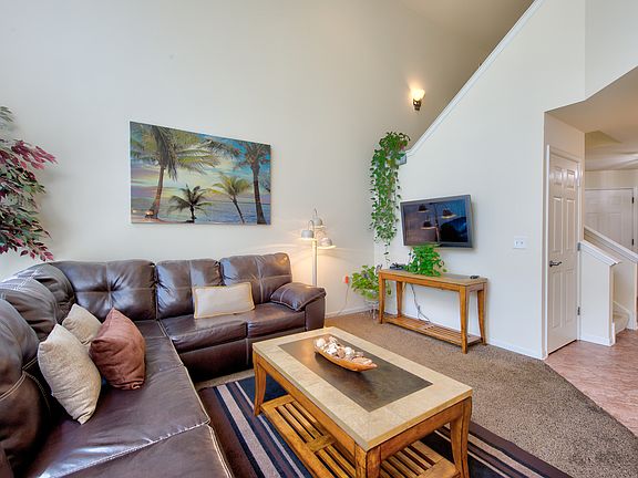 5th image of 9729 Hillcrest Cir