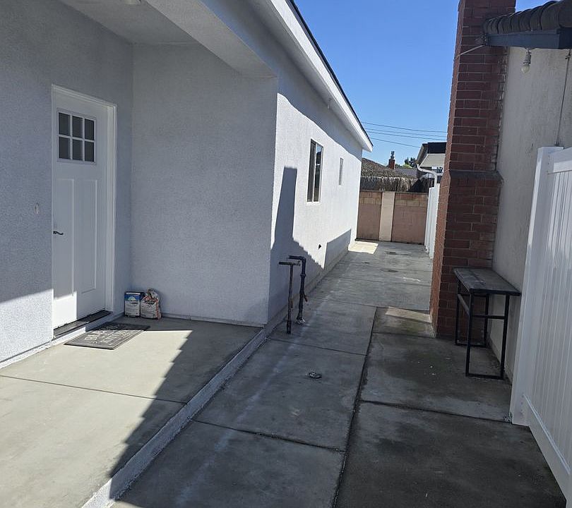 1st image of 6093 Camphor Ave