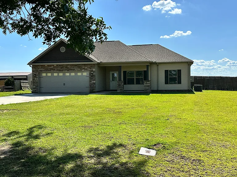 932 Windmill Rd — Photo 1