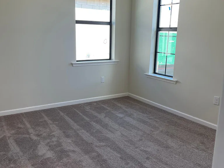 3932 Black Eagle Ln — Photo 12