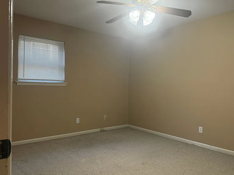 323 Auburn Dr — Photo 19