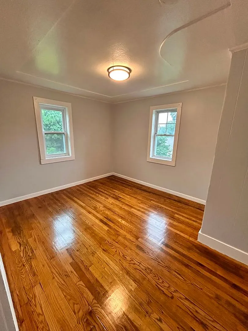 98 Cross Street — Photo 3