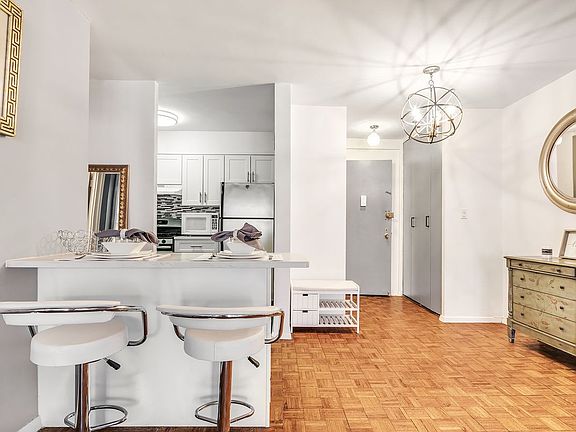 2nd image of 1478 1st Ave #10L