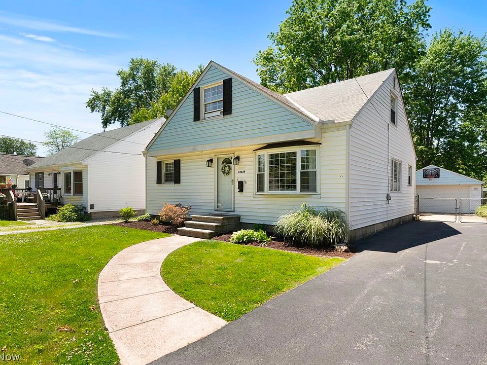 1st image of 33839 Willowick Dr