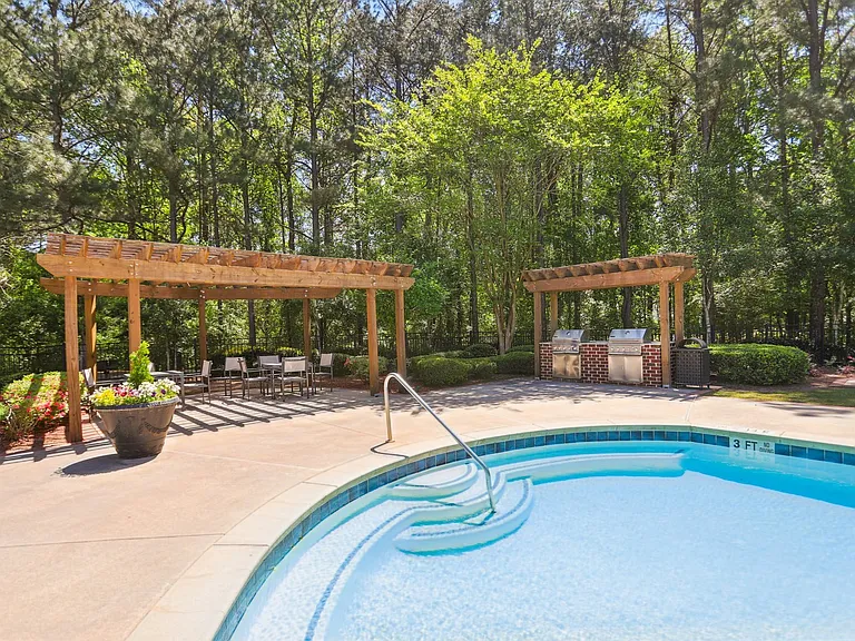 The Glen at Lanier Crossing — Photo 15