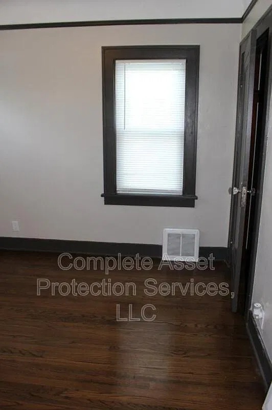 3 bed, 1.0 bath, 1120 sqft, $1,650 — Photo 4
