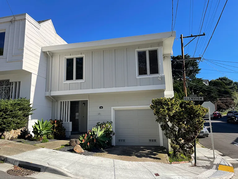 100 Glenview Dr — Photo 1