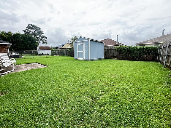 2nd image of 37 Morning Glory Ln