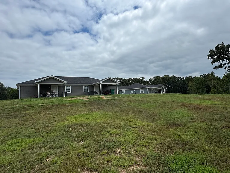 1617-1619-1637 1617ripley160e — Photo 1