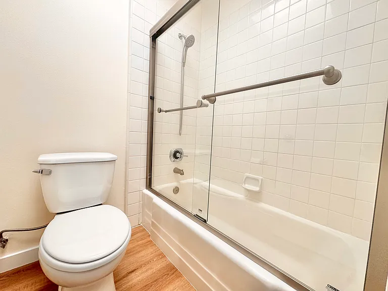 17821 Sherman Way #14 — Photo 6